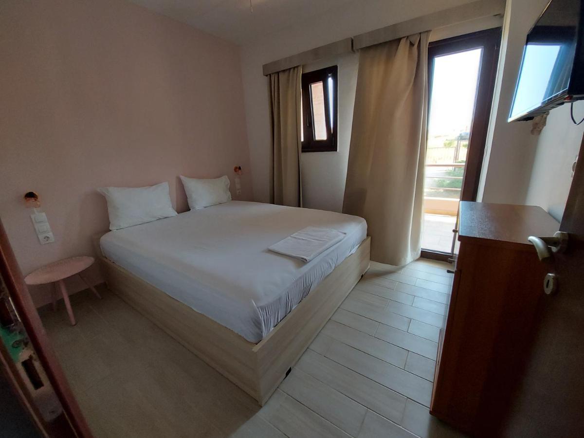 Golden View Apartments Myrina Limnos Екстериор снимка