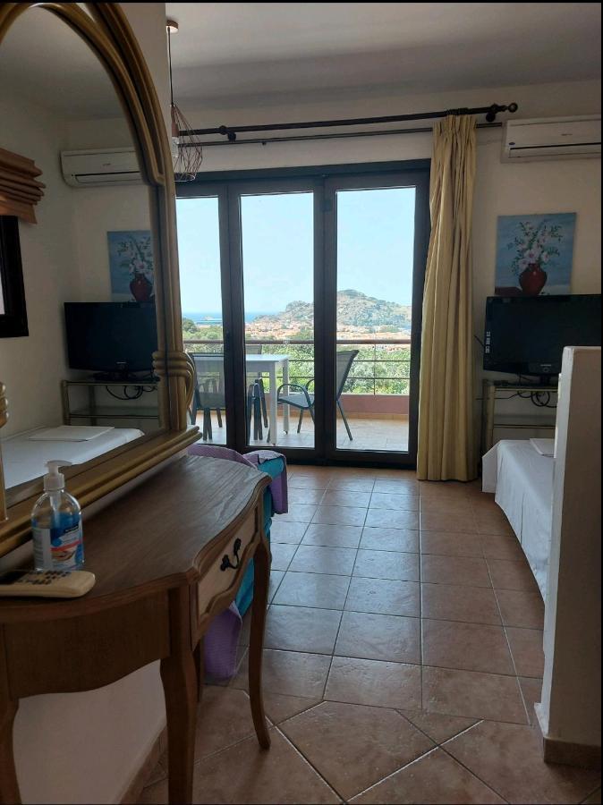 Golden View Apartments Myrina Limnos Екстериор снимка