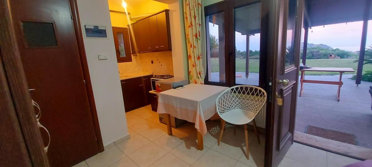 Golden View Apartments Myrina Limnos Екстериор снимка