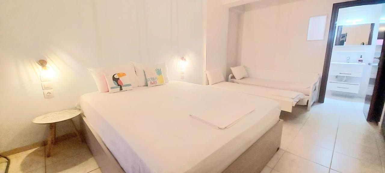 Golden View Apartments Myrina Limnos Стая снимка