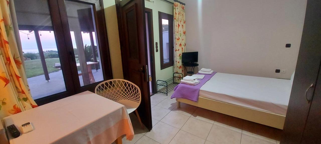 Golden View Apartments Myrina Limnos Екстериор снимка