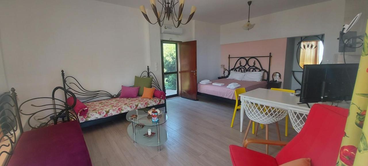 Golden View Apartments Myrina Limnos Екстериор снимка