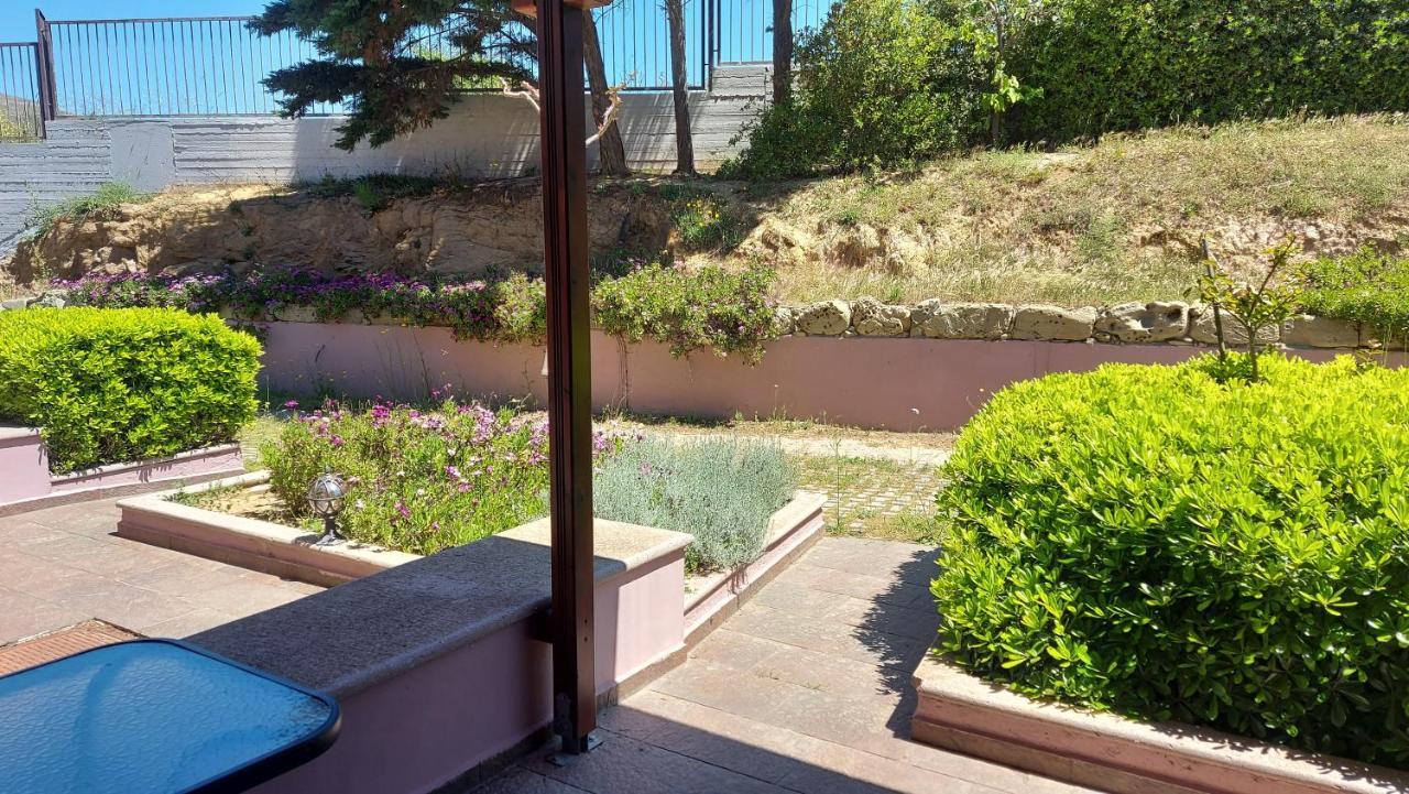 Golden View Apartments Myrina Limnos Екстериор снимка