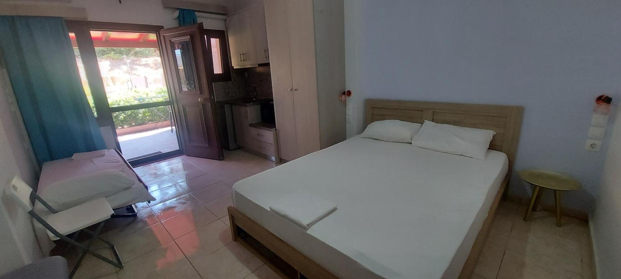 Golden View Apartments Myrina Limnos Стая снимка