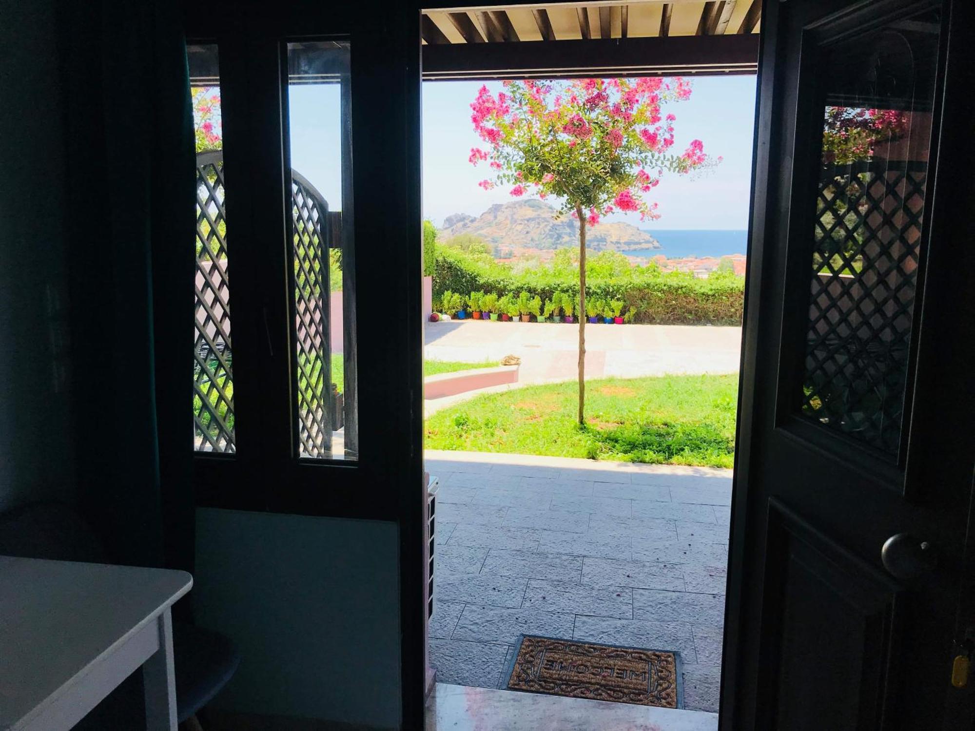 Golden View Apartments Myrina Limnos Стая снимка